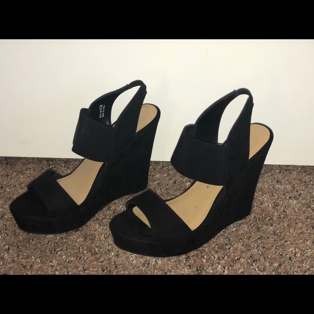 💥MAJOR PRICE DROP💥Platform Wedges NWOT